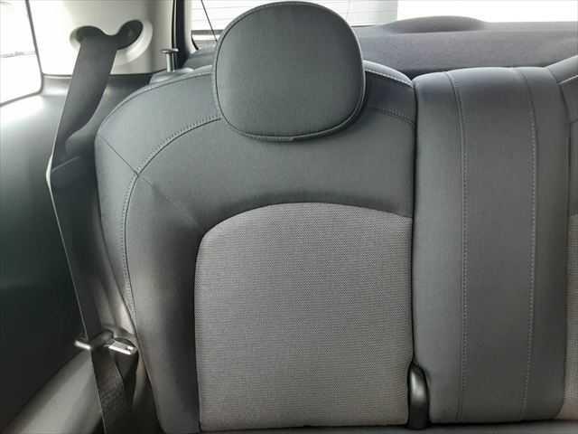 ＭＩＮＩ クーパー　ＬＥＤヘッドライト　純正ＨＤＤナビ　バックカメラ　Ｂｌｕｅｔｏｏｔｈ　ＭＴモード付オートマチックシフト　禁煙車　キーレスエントリー　純正１５インチアルミホイール　ミュージックサーバー（50枚目）