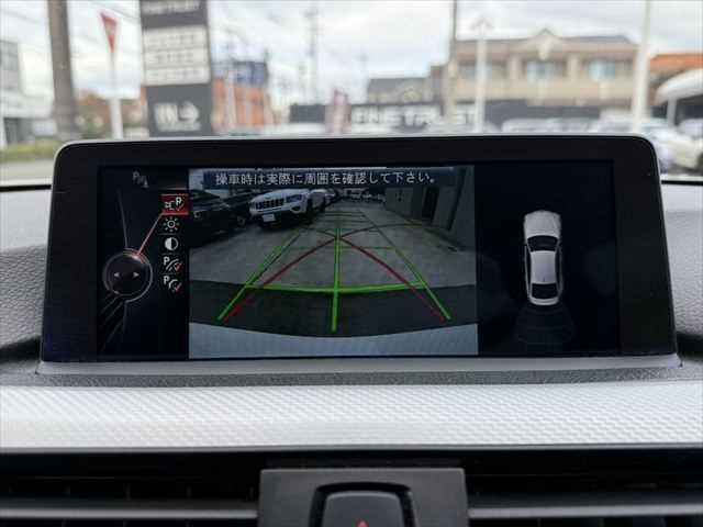 ���o�b�N�J����