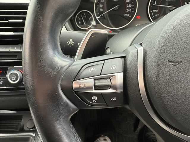 �����[�_�[�N���[�Y�R���g���[��