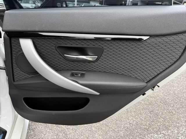 ���h�A�g����