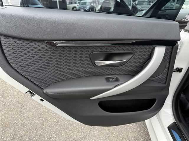 ���h�A�g����