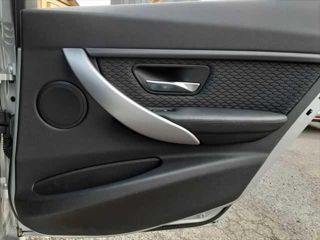 ���h�A�g����