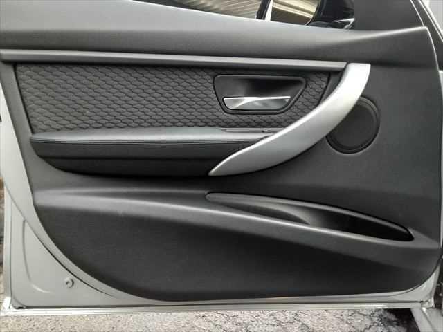 ���h�A�g����