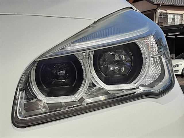 ���w�b�h���C�g