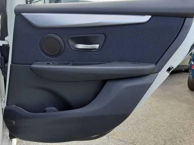 ���h�A�g����