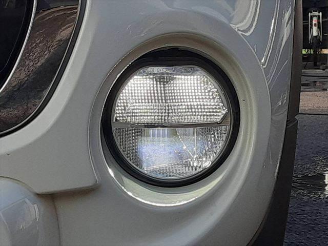 ＭＩＮＩ クーパーＳ　ペッパーパッケージ　ＬＥＤヘッドライト　純正ＨＤＤナビ　Ｂｌｕｅｔｏｏｔｈ　キーレスエントリー　禁煙車　オートライト　ＭＴモード付　純正１６インチアルミホイール　アイドリングストップ　ミラー型ＥＴＣ（11枚目）