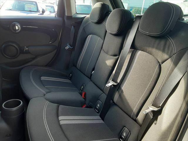 ＭＩＮＩ クーパーＳ　ペッパーパッケージ　ＬＥＤヘッドライト　純正ＨＤＤナビ　Ｂｌｕｅｔｏｏｔｈ　キーレスエントリー　禁煙車　オートライト　ＭＴモード付　純正１６インチアルミホイール　アイドリングストップ　ミラー型ＥＴＣ（31枚目）