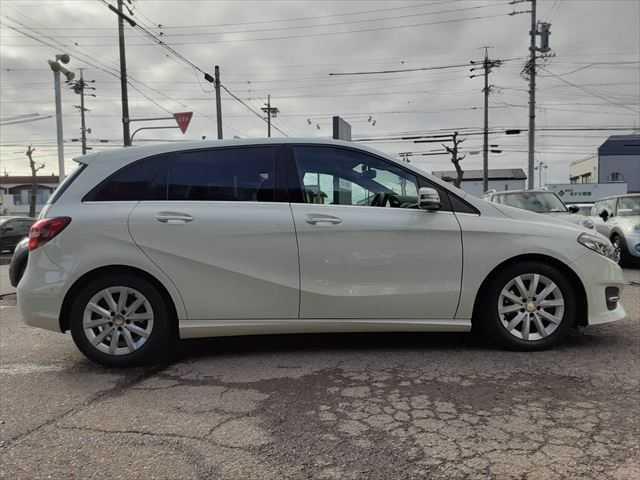 �P�R�N�o�߁A�P�O�����������̎ԗ��ł���΍Œ��Q�N�Ԃ̕ۏ؂ɂ��������������܂��B���Ԓ��̑��s�����A�C���񐔂͂Ȃ�Ɩ����������A���Օi�ȊO��ΏۂƂ����L�͈͂̕ۏ؃v���������p�ӂ������Ă���܂��B