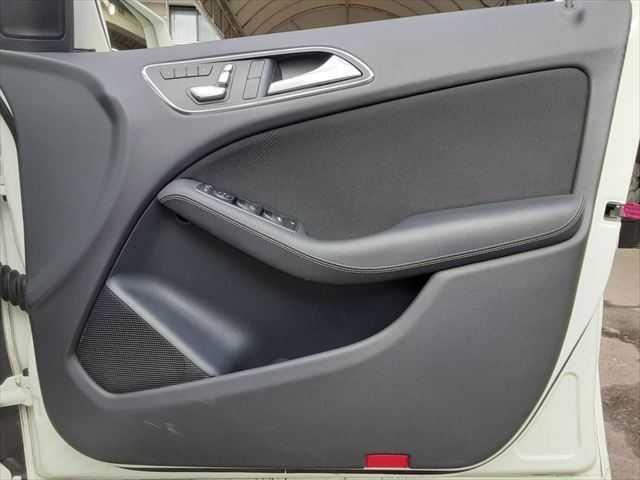 ���h�A�g����