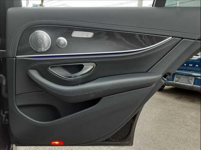 ���h�A�g����