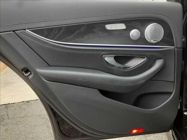 ���h�A�g����