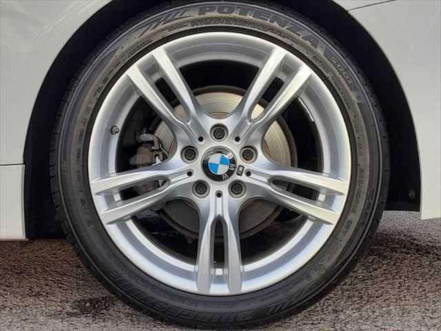 4シリーズ 420iクーペ Mスポーツ 本革シート アダプティブクルーズコントロール 純正HDDナビ バックカメラ Bluetooth 禁煙車 ディスチャージヘッドランプ シートヒーター スマートキー 純正18インチアルミホイール(13枚目)