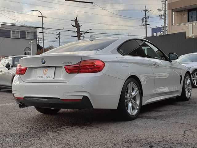 4シリーズ 420iクーペ Mスポーツ 本革シート アダプティブクルーズコントロール 純正HDDナビ バックカメラ Bluetooth 禁煙車 ディスチャージヘッドランプ シートヒーター スマートキー 純正18インチアルミホイール(17枚目)