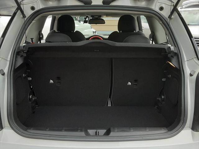 ＭＩＮＩ クーパーＳ　ペッパーパッケージ　純正ＨＤＤナビ　ＬＥＤヘッドライト　Ｂｌｕｅｔｏｏｔｈ　オートライト　禁煙車　ＭＴモード付シフト　純正１６インチアルミホイール　ミラー型ＥＴＣ　ミュージックサーバー　ＵＳＢポート（8枚目）