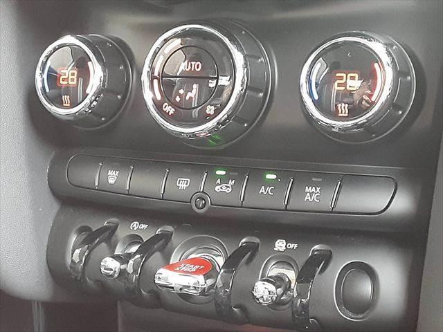 ＭＩＮＩ クーパーＳ　ペッパーパッケージ　純正ＨＤＤナビ　ＬＥＤヘッドライト　Ｂｌｕｅｔｏｏｔｈ　オートライト　禁煙車　ＭＴモード付シフト　純正１６インチアルミホイール　ミラー型ＥＴＣ　ミュージックサーバー　ＵＳＢポート（33枚目）