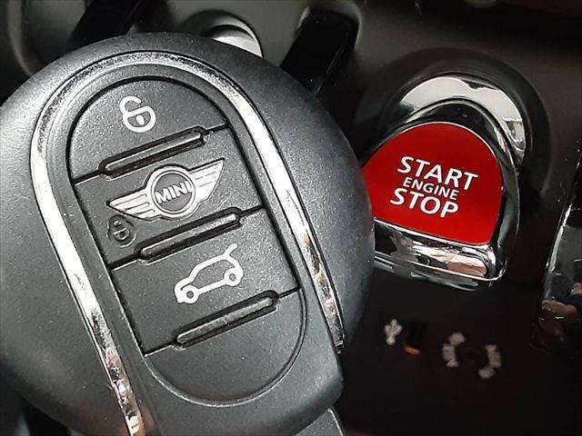ＭＩＮＩ クーパーＳ　ペッパーパッケージ　純正ＨＤＤナビ　ＬＥＤヘッドライト　Ｂｌｕｅｔｏｏｔｈ　オートライト　禁煙車　ＭＴモード付シフト　純正１６インチアルミホイール　ミラー型ＥＴＣ　ミュージックサーバー　ＵＳＢポート（39枚目）