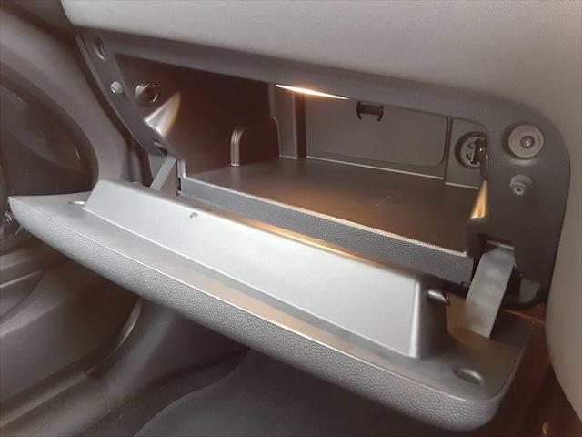 ＭＩＮＩ クーパーＳ　ペッパーパッケージ　純正ＨＤＤナビ　ＬＥＤヘッドライト　Ｂｌｕｅｔｏｏｔｈ　オートライト　禁煙車　ＭＴモード付シフト　純正１６インチアルミホイール　ミラー型ＥＴＣ　ミュージックサーバー　ＵＳＢポート（40枚目）