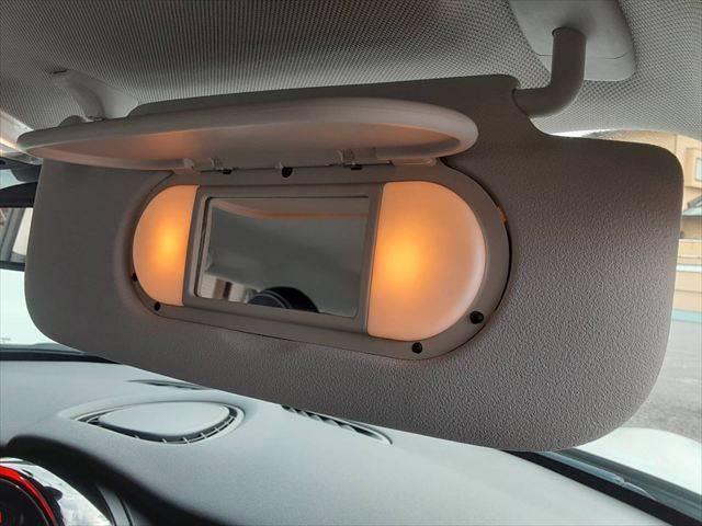 ＭＩＮＩ クーパーＳ　ペッパーパッケージ　純正ＨＤＤナビ　ＬＥＤヘッドライト　Ｂｌｕｅｔｏｏｔｈ　オートライト　禁煙車　ＭＴモード付シフト　純正１６インチアルミホイール　ミラー型ＥＴＣ　ミュージックサーバー　ＵＳＢポート（45枚目）