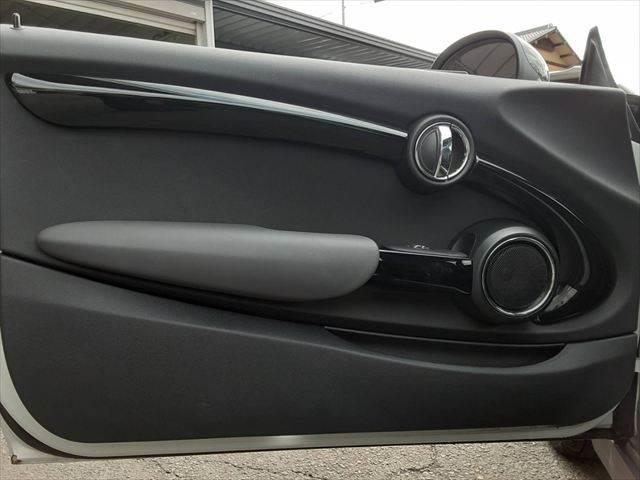 ＭＩＮＩ クーパーＳ　ペッパーパッケージ　純正ＨＤＤナビ　ＬＥＤヘッドライト　Ｂｌｕｅｔｏｏｔｈ　オートライト　禁煙車　ＭＴモード付シフト　純正１６インチアルミホイール　ミラー型ＥＴＣ　ミュージックサーバー　ＵＳＢポート（54枚目）