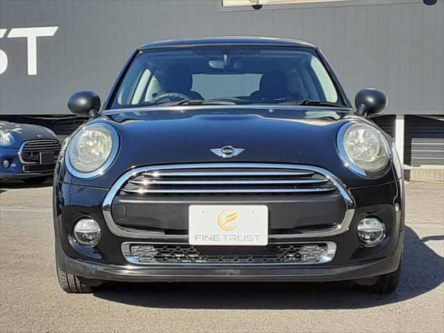 ＭＩＮＩ ワン　フェイバリットスタイル　クールパッケージ　純正ＨＤＤナビ　Ｂｌｕｅｔｏｏｔｈ　純正１５インチアルミホイール　禁煙車　Ｂｌｕｅｔｏｏｔｈ　キーレスエントリー　ＭＴモード付オートマチックシフト（13枚目）
