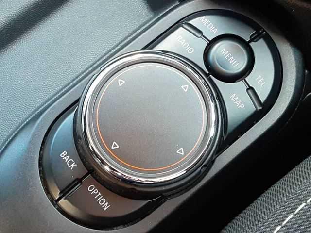 ＭＩＮＩ ワン　フェイバリットスタイル　クールパッケージ　純正ＨＤＤナビ　Ｂｌｕｅｔｏｏｔｈ　純正１５インチアルミホイール　禁煙車　Ｂｌｕｅｔｏｏｔｈ　キーレスエントリー　ＭＴモード付オートマチックシフト（36枚目）