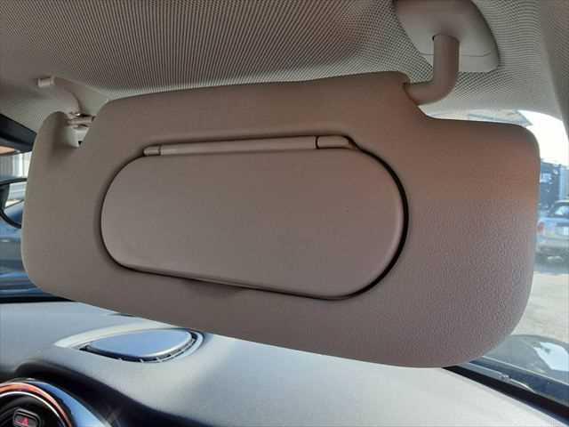 ＭＩＮＩ ワン　フェイバリットスタイル　クールパッケージ　純正ＨＤＤナビ　Ｂｌｕｅｔｏｏｔｈ　純正１５インチアルミホイール　禁煙車　Ｂｌｕｅｔｏｏｔｈ　キーレスエントリー　ＭＴモード付オートマチックシフト（41枚目）