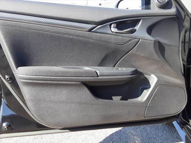 ���h�A�g����