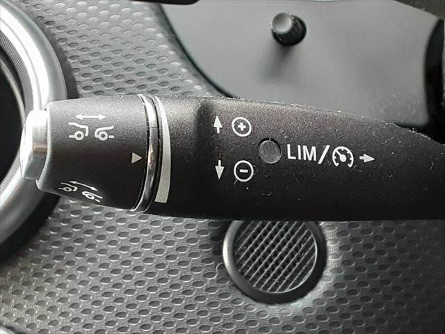 ���A�_�v�e�B�u�N���[�Y�R���g���[��