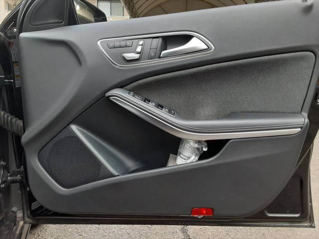 ���h�A�g����