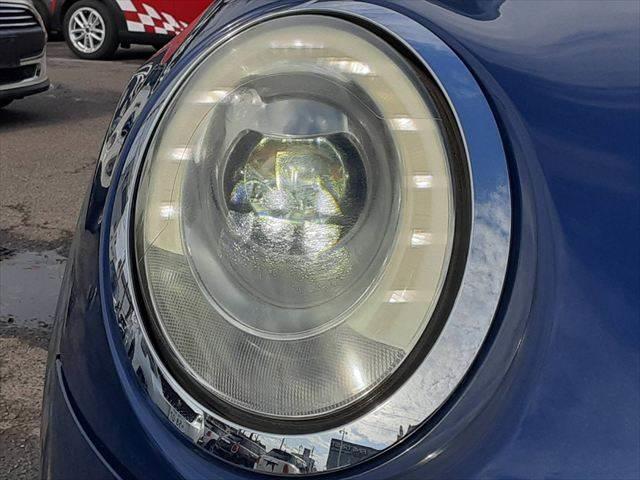 ���_�����w�b�h���C�g