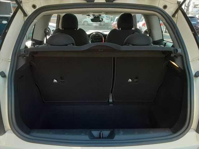 �����Q�b�W�X�y�[�X