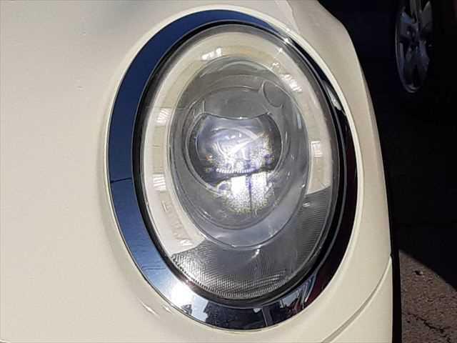 �����w�b�h���C�g�_����