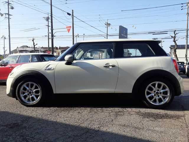 �X�ܕ~�n���ɒ��ԃX�y�[�X���������܂��B���Ԃł̂���������l���̕��͂����S����������