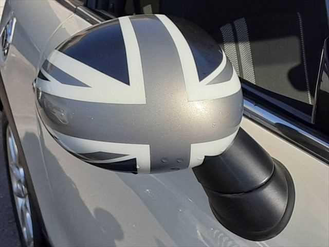 ���E�d���i�[�~���[