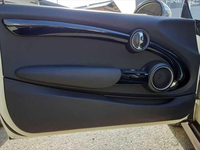 ���h�A�g����