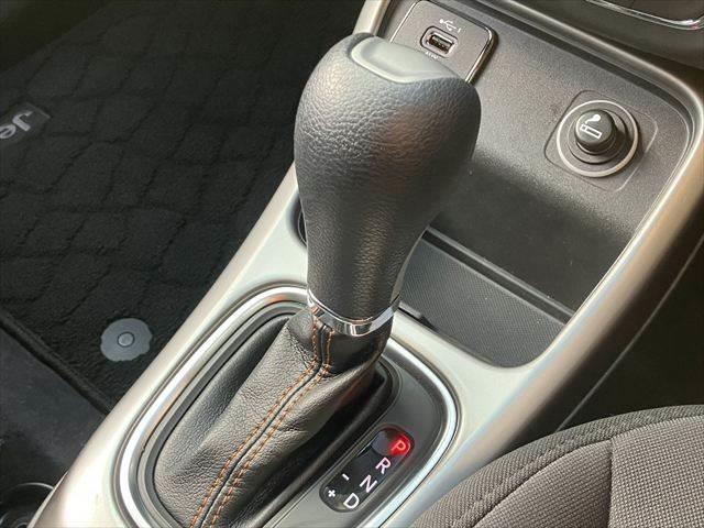 ���V�t�g����