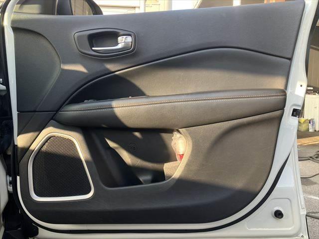 ���h�A�g����