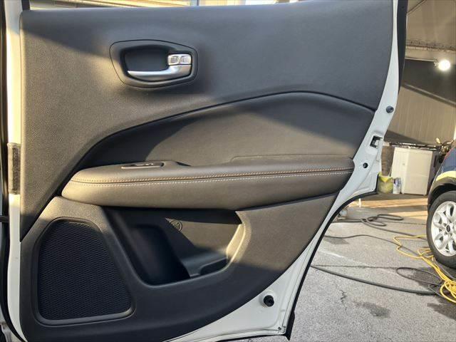 ���h�A�g����