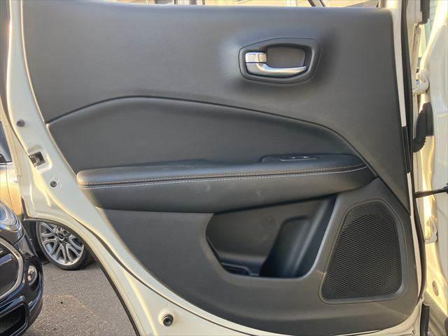 ���h�A�g����