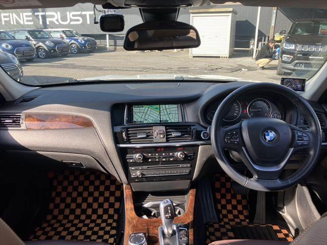 ���C���p�l����