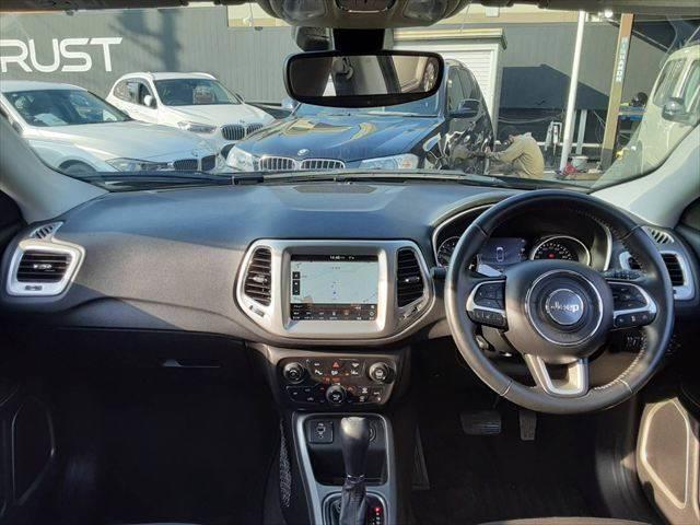 ���C���p�l����