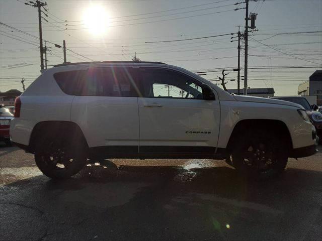 �P�R�N�o�߁A�P�O�����������̎ԗ��ł���΍Œ��Q�N�Ԃ̕ۏ؂ɂ��������������܂��B���Ԓ��̑��s�����A�C���񐔂͂Ȃ�Ɩ����������A���Օi�ȊO��ΏۂƂ����L�͈͂̕ۏ؃v���������p�ӂ������Ă���܂��B