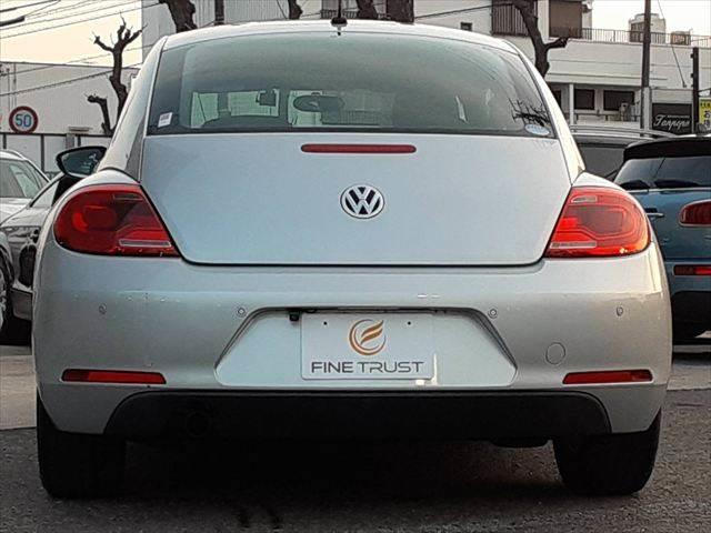 ザ・ビートル デザイン　クルーズコントロール　純正ＳＤナビ　ディスチャージヘッドランプ　バックカメラ　クリアランスソナー　禁煙車　地デジテレビ　Ｂｌｕｅｔｏｏｔｈ　ＭＴモード付シフト　ミュージックサーバー　キーレス（18枚目）