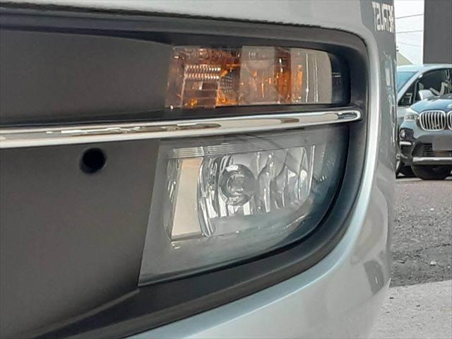 ザ・ビートル デザイン　クルーズコントロール　純正ＳＤナビ　ディスチャージヘッドランプ　バックカメラ　クリアランスソナー　禁煙車　地デジテレビ　Ｂｌｕｅｔｏｏｔｈ　ＭＴモード付シフト　ミュージックサーバー　キーレス（24枚目）