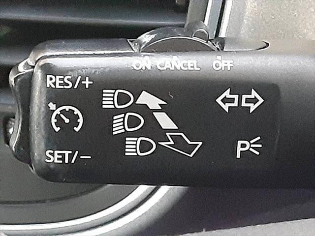 ザ・ビートル デザイン　クルーズコントロール　純正ＳＤナビ　ディスチャージヘッドランプ　バックカメラ　クリアランスソナー　禁煙車　地デジテレビ　Ｂｌｕｅｔｏｏｔｈ　ＭＴモード付シフト　ミュージックサーバー　キーレス（35枚目）