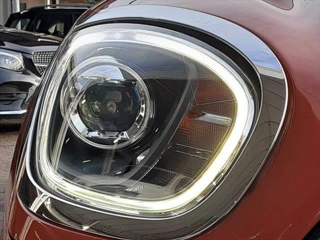 MINI クーパーD クロスオーバー ペッパーパッケージ ALL4エクステリアスタイリング アダプティブクルーズコントロール パワーバックドア LEDヘッドライト 禁煙車 純正18インチアロイホイール 純正タッチパネル インテリジェントS(21枚目)