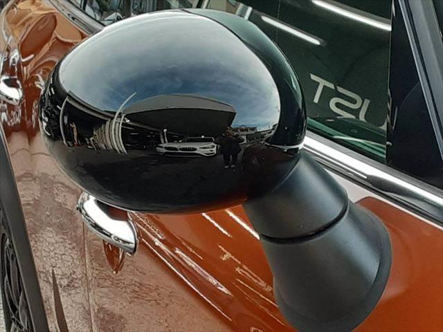 MINI クーパーD クロスオーバー ペッパーパッケージ ALL4エクステリアスタイリング アダプティブクルーズコントロール パワーバックドア LEDヘッドライト 禁煙車 純正18インチアロイホイール 純正タッチパネル インテリジェントS(25枚目)