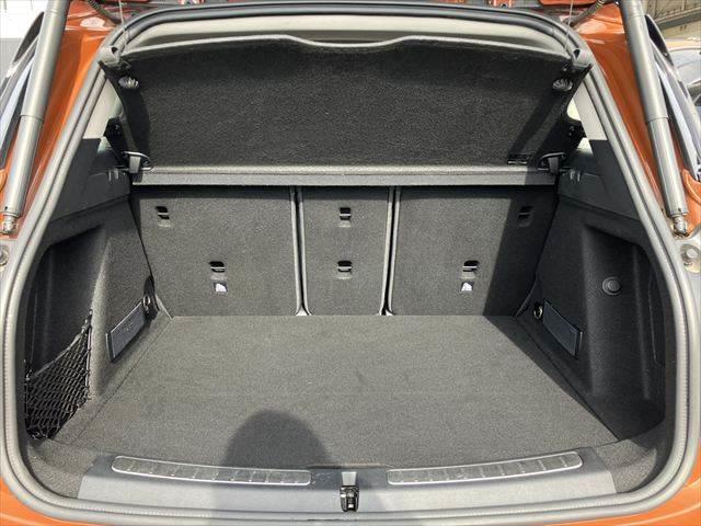 �����Q�b�W�X�y�[�X