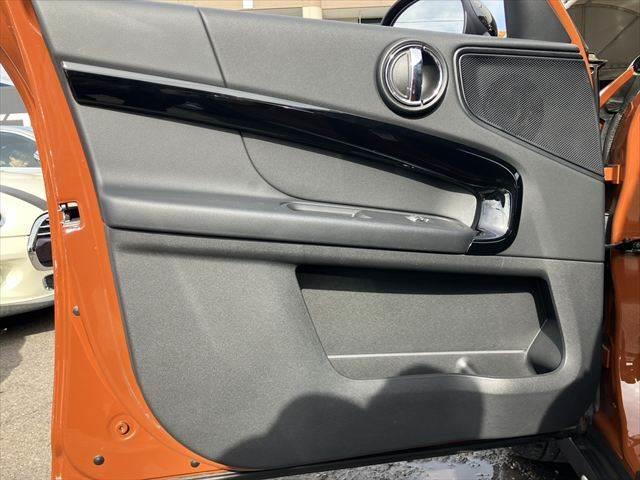 ���h�A�g����