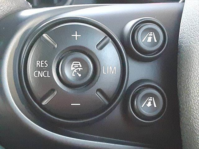 ���A�_�v�e�B�u�N���[�Y�R���g���[��